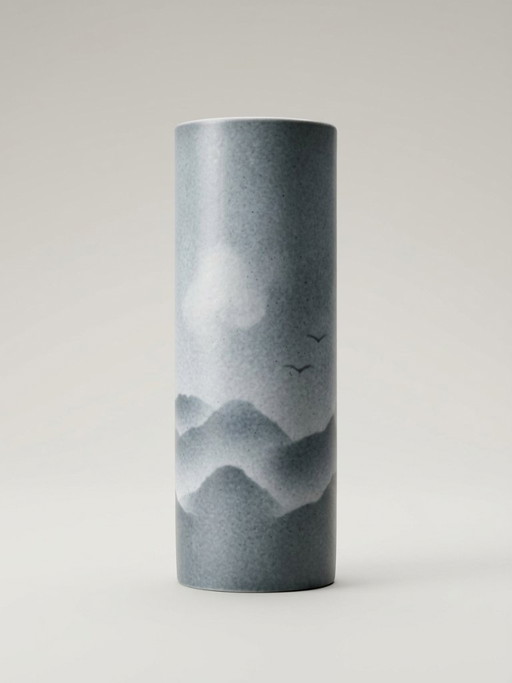 Jarrón cilíndrico Virebent de porcelana – Paisaje azul-gris – 21 cm – vazen, Porcelain (photo 2 of 7)
