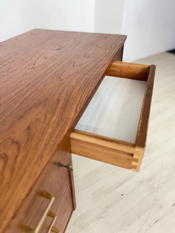 Image 1 of Bureau uit het midden van de vorige eeuw / Deens teakhouten bureau / vintage bureau / bureau uit de jaren 60