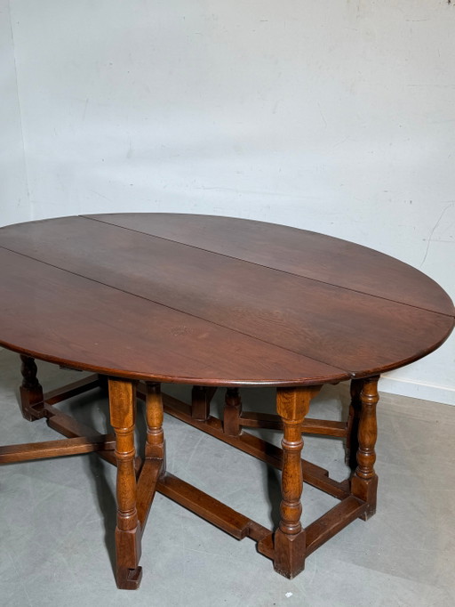 Mesa de comedor plegable antigua de roble macizo – 150 x 198 cm – Extensible con alas abatibles – eettafels (photo 2 of 7)