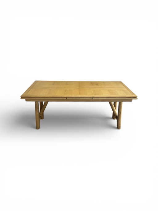 Uitschuifbare eiken tafel van Guillerme & Chambron, uitgegeven door Votre Maison