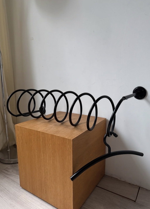 Vintage spiraalvormige kapstok uit de jaren 80