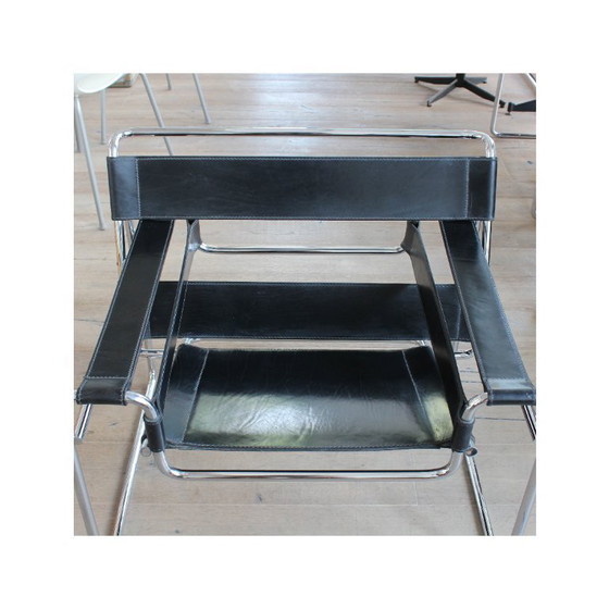 Image 1 of Chaise Wassily