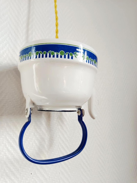 Image 1 of Vintage geëmailleerde theepot hangend