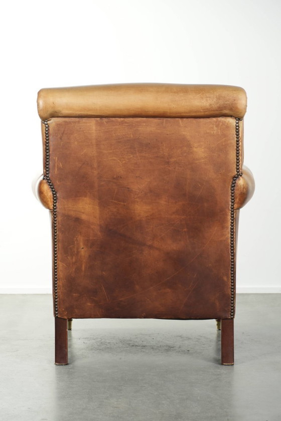Image 1 of Beautiful and comfortable armchair made of cowhide leather with a characterful and charming English look.