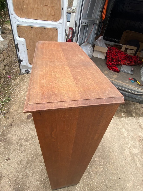 Image 1 of Archiefkast/kantoorkast met roldeksel uit de jaren 1950, gemaakt van eikenhout en fineer.