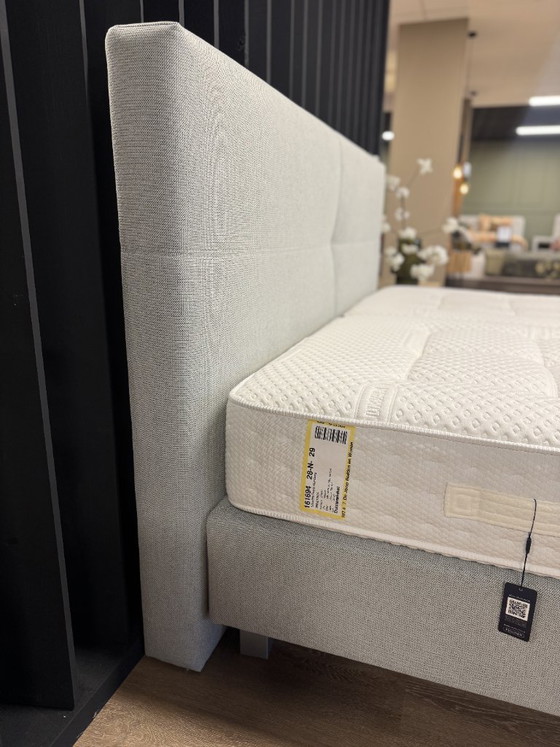 Image 1 of Box spring Ottawa