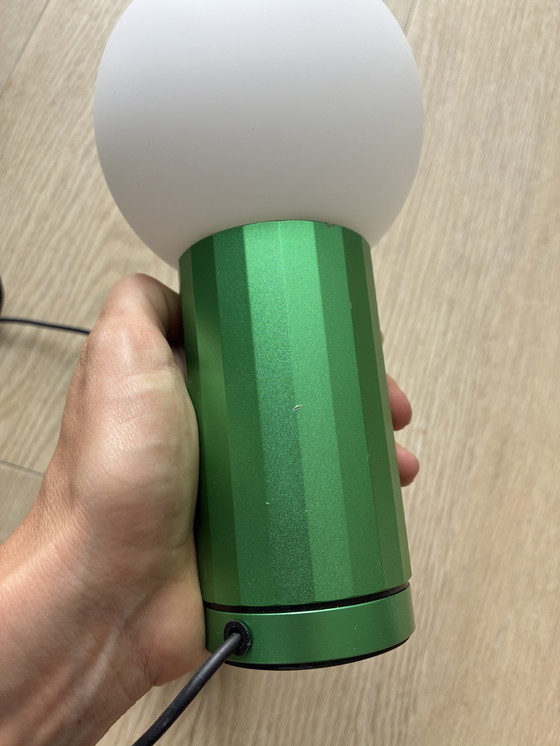 Image 1 of Heu schaltet Tafellampe ein