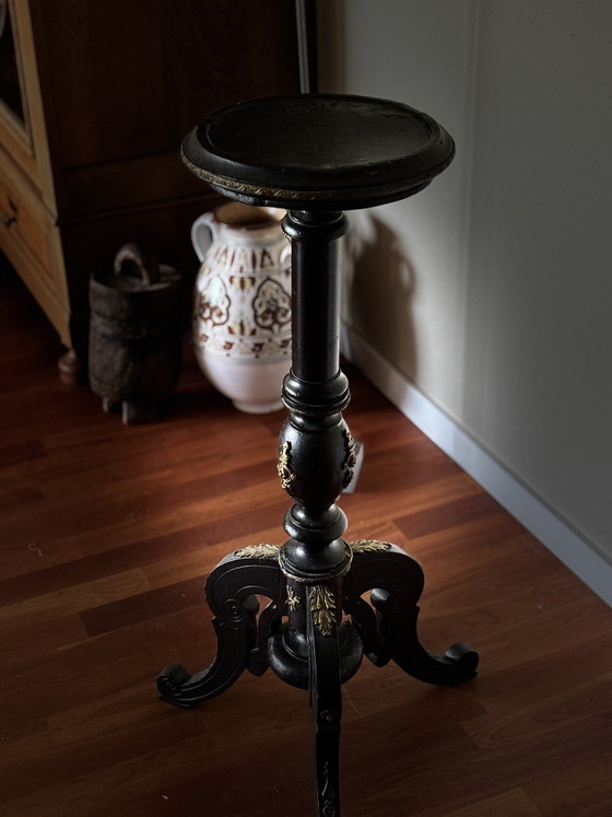 Image 1 of Pedestal antiguo