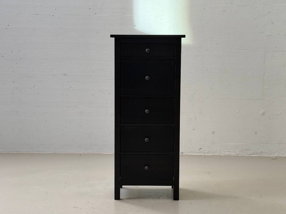 IKEA HEMNES tall chest of drawers with 5 drawers – Black-brown, Solid wood – High Boards (photo 2 of 15)