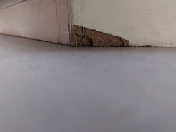 Image 1 of Vintage, op maat gemaakt geometrisch dressoir/hoekkast van gelakt MDF met een interieur van eikenhouten laminaat.