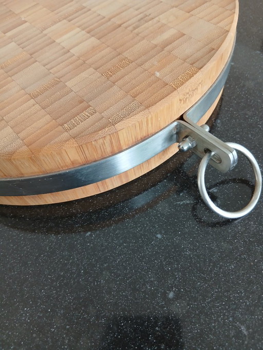 Tough butcher's cutting/presenting board