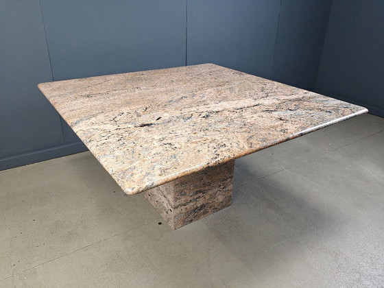 Image 1 of Alter Granit-Esstisch, 1970er Jahre