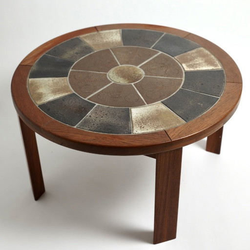 Tue Poulsen for Haslev Møbelsnedkeri – Round Teak and Handcrafted Ceramic Coffee Table, Denmark, C. 1965–1970