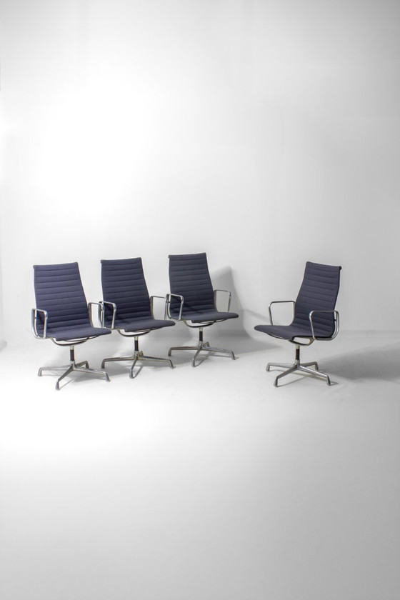 Image 1 of Herman Miller EA109 bureaustoelen