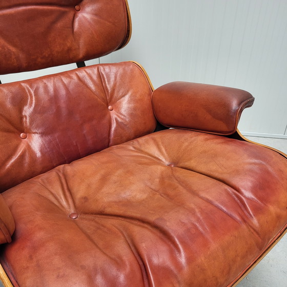 Image 1 of Vintage Walnut Eames Lounge Chair By Herman Miller 1960S