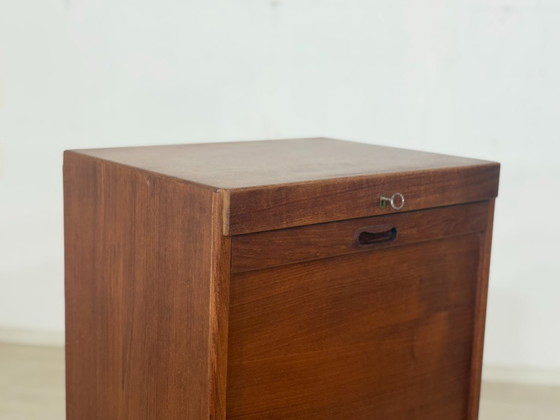 Image 1 of Commode à cylindre en teck vintage / Meuble design danois / Commode / Étagère