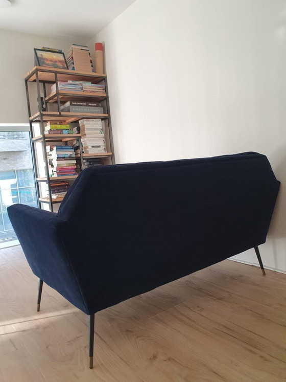 Dutchbone Kate sofa, Blue velvet, 2 seaters (photo 4 of 5)