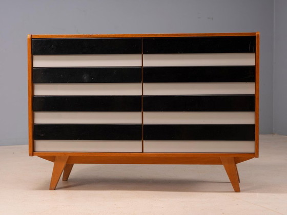 Credenza Mid-Century modello U453 di Jiří Jiroutek per Interier Praha, anni '60, Cecoslovacchia, 110 × 45 × (photo 4 of 7)