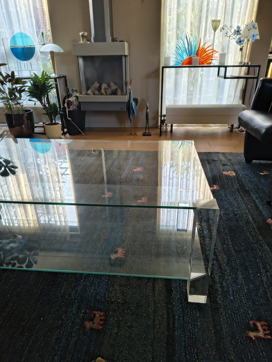 Image 1 of Mesa auxiliar cuadrada de cristal