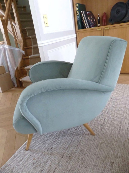 Par de sillones de terciopelo de diseño BRANCO, estilo BRANCO discreto, mediados de siglo / década de 1950.