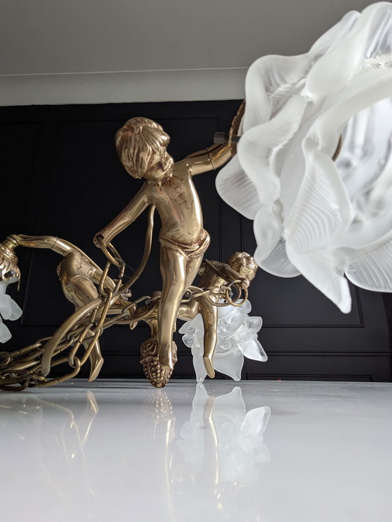 Image 1 of Putti lustroso