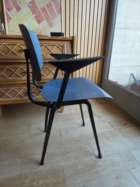 Revolt Chairs Friso Kramer – Ahrend, Armchairs, Metal, Plastic (photo 2 of 6)