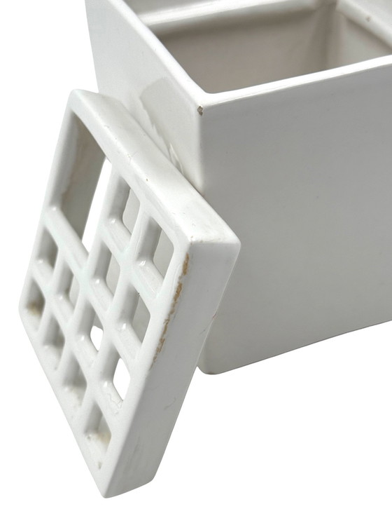 Image 1 of Estudio OPI, Jarrón/cenicero de cerámica Ikebana de estilo espacial blanco, Gabbianelli Italia, ca. 1970