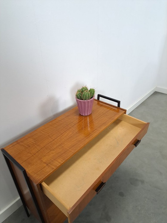 Image 1 of Zapatero de teca con patas de metal negro, nº 2