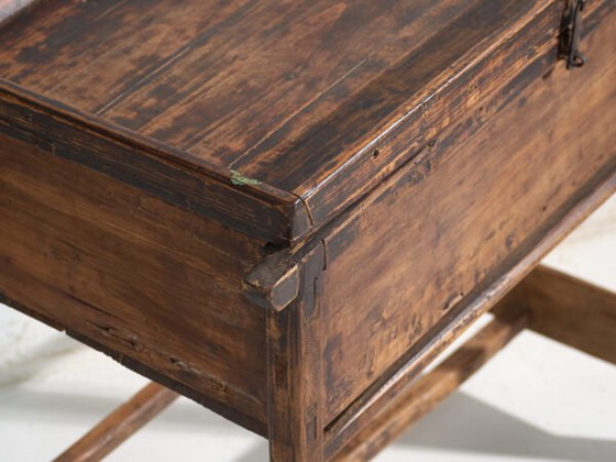 Antique Chinese lift-top desk in pine – China, circa 1930 – Iron (photo 16 of 40)