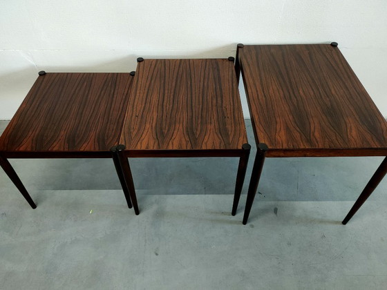 Image 1 of Tavolini laterali vintage in palissandro scandinavo/danese, tavolino portavaso, tavolino da caffè (impilabile)