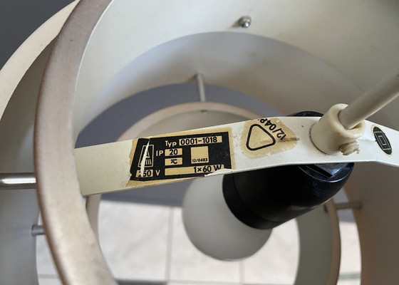 Image 1 of Metalen, witte en messingkleurige hanglamp van VEB 1960