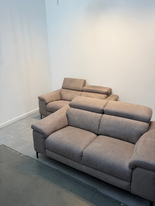Set di divani a due posti in tessuto “Billy Joe Silver” – banken (photo 2 of 5)