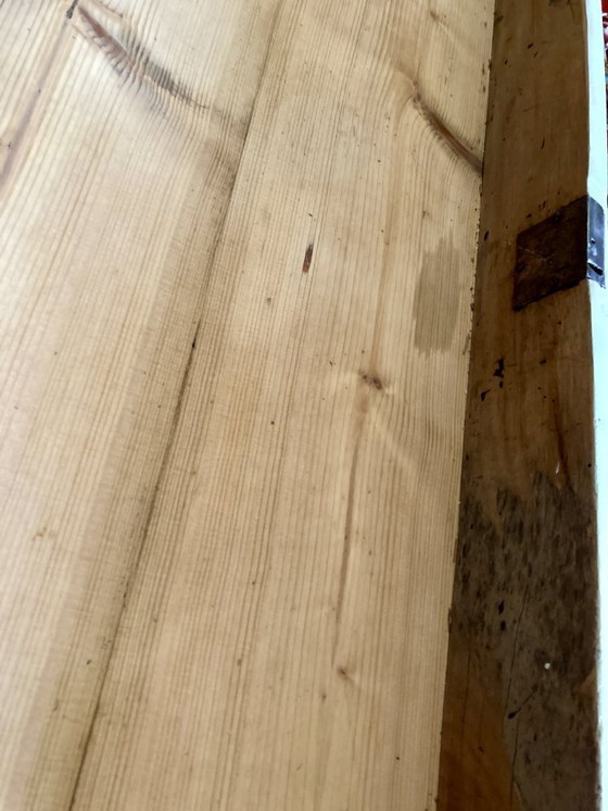 Image 1 of Escritorio antiguo de madera con frente inclinado, frente abatible y patas torneadas