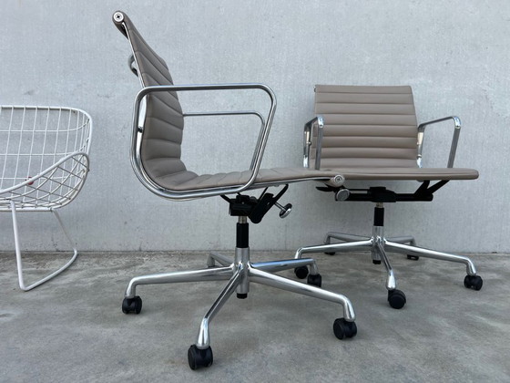 Image 1 of 2x Sedia da ufficio Vitra Eames EA117