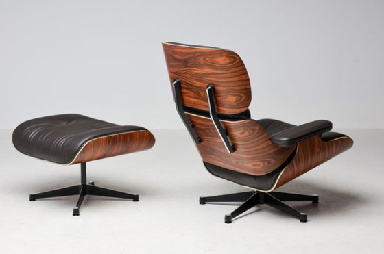 Image 1 of Eames Lounge Chair XL – Santos Palisander and chocolate-colored leather