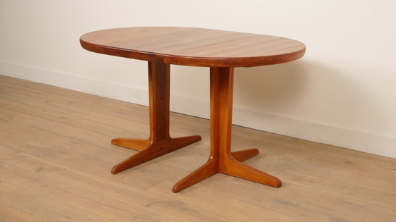 Image 1 of Compact vintage round dining table | extendable | 90 cm - 130 cm