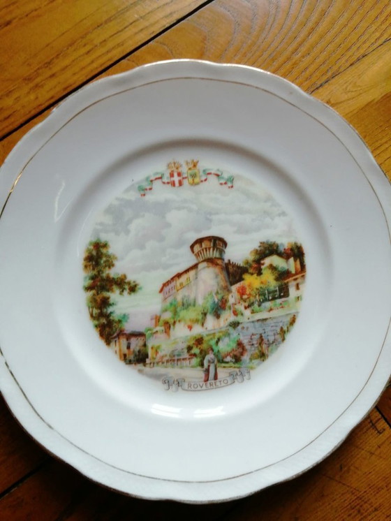 Image 1 of 11 Richard Ginori “unredeemed city” plates