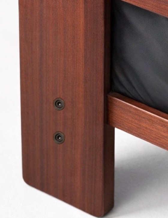 Image 1 of Divano Bastiano 3 posti in pelle e palissandro di Tobia Scarpa