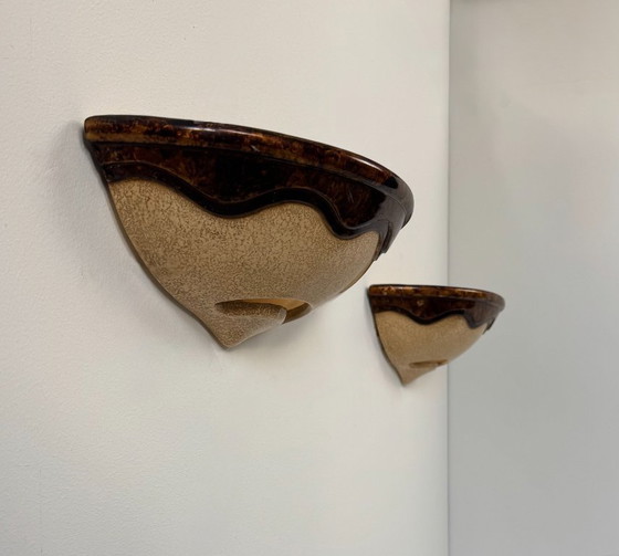 Image 1 of Paire d'appliques murales vintage porcelaine émaillée beige et marron, France 1960