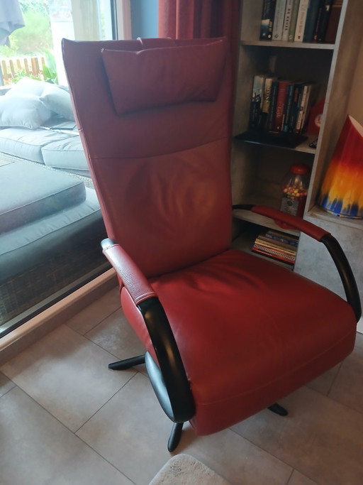 2 Red Leather Armchairs – fauteuils, Metal (photo 2 of 6)