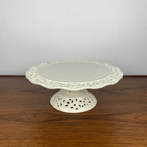 Image 1 of Support à gâteaux en céramique avec effet de dentelle, 1980/90
