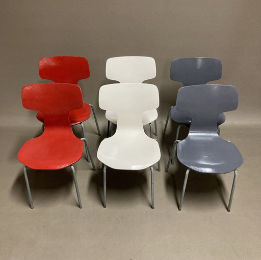 Six Chaises Modèle 3123 Enfant Arne Jacobsen