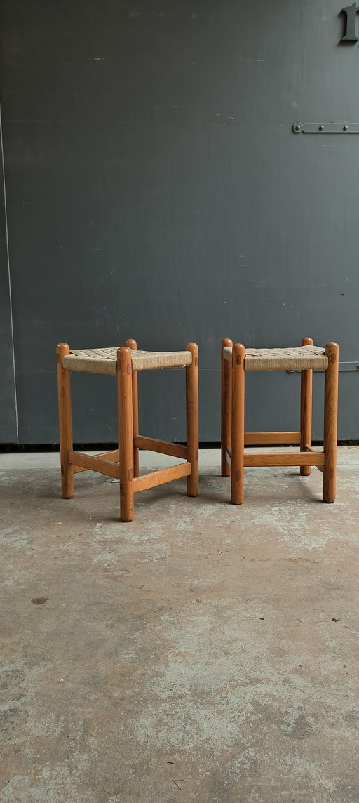 2 taburetes daneses italianos de diseño de mediados de siglo de la década de 1960