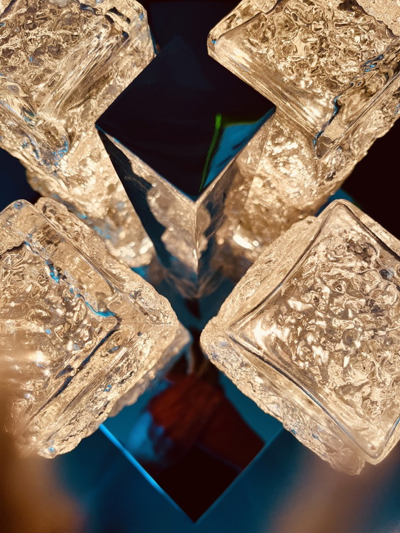 Image 1 of Hillebrand 70er Jahre Eiswürfel-Deckenleuchte