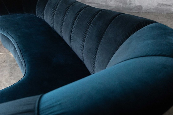 Image 1 of Divano vintage in velluto blu, pezzo unico, di Marzio Cecchi, anni '70