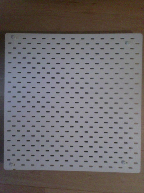 Image 1 of IKEA-Hängeschrank, mit 7 Anhängseln.