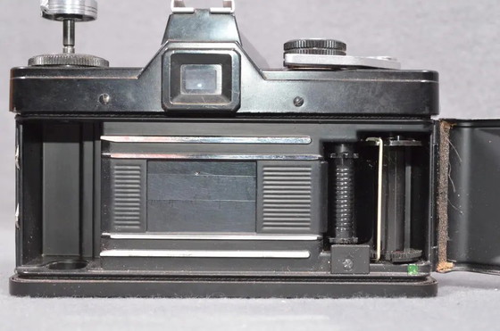 Set Appareil Photo Réflex Vintage Praktica LLC 35mm avec Carl Zeiss Jena Pancolar, Pentacon, Objectifs (photo 4 of 17)