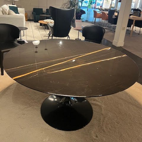 Image 1 of Knoll Saarinen dining table - Ø137