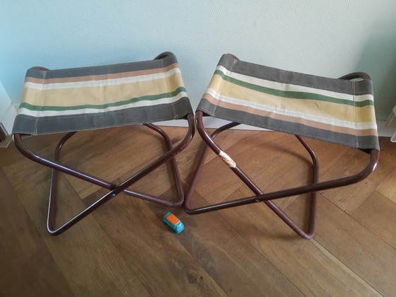 Set 70's Italiaanse buisframe campingkrukjes Grand Soleil, bruin – Tuinstoelen, Cotton, Metal (photo 2 of 12)