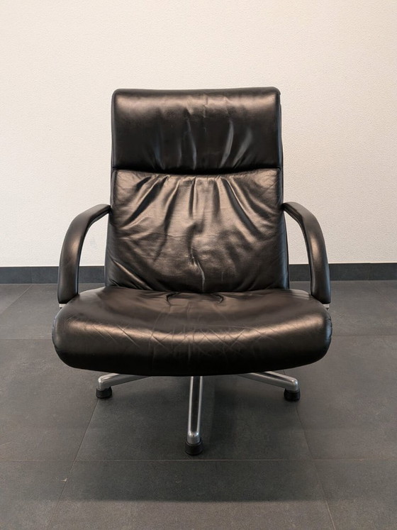 Image 1 of 🟢 Fauteuil lounge Artifort F194 en cuir noir - Geoffrey D. Harcourt